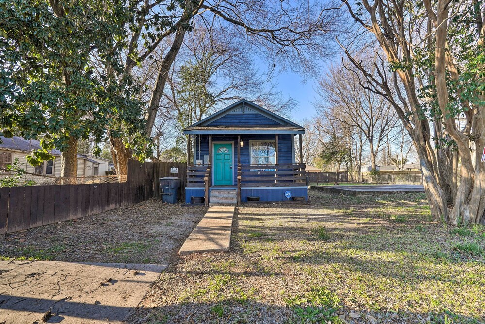 Cozy Shreveport Vacation Rental ~ 4 Mi to Dtwn view 3