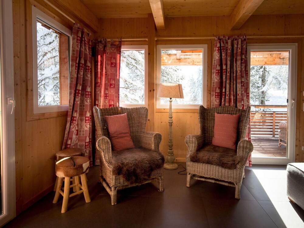 Chalet in Alps Near Ski Slopes and Sauna