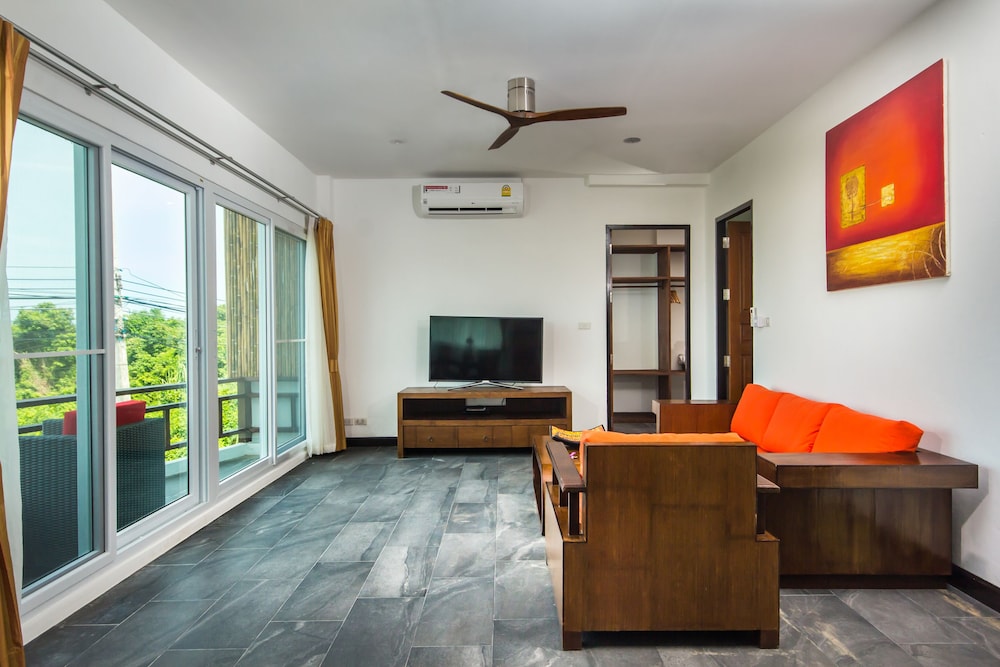 Idyllic Samui Beach Villa Resort