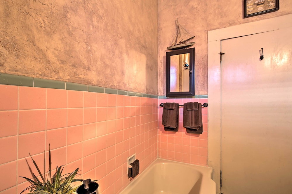 San Antonio Rental w/ Courtyard: Walk to Riverwalk view 4
