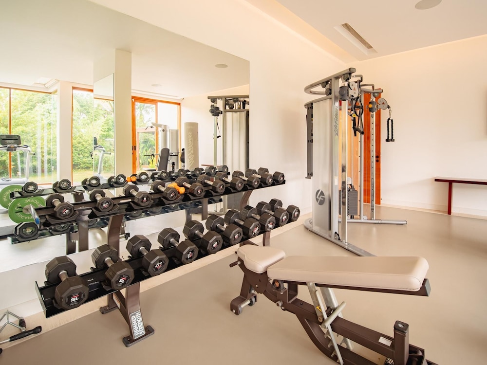 Luxurious 5bedroom White Estate Villa Private Lake