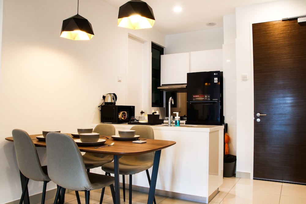 H2O Residences by Victoria Home photo 3