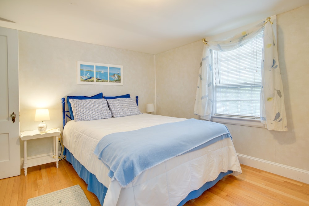 1 Mi to Marina: Hyannis Home w/ Furnished Deck