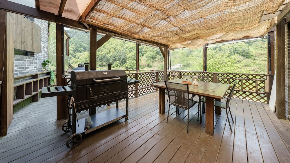 Gapyeong On The Hill Pool Villa