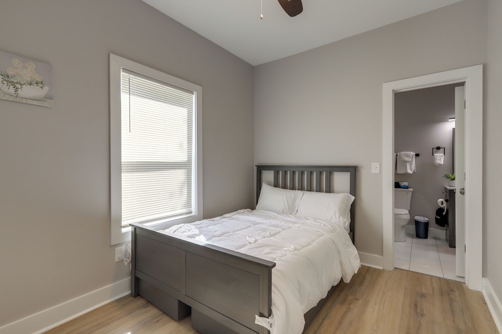 Pet-friendly ATL Hub - 9 Mi to Downtown