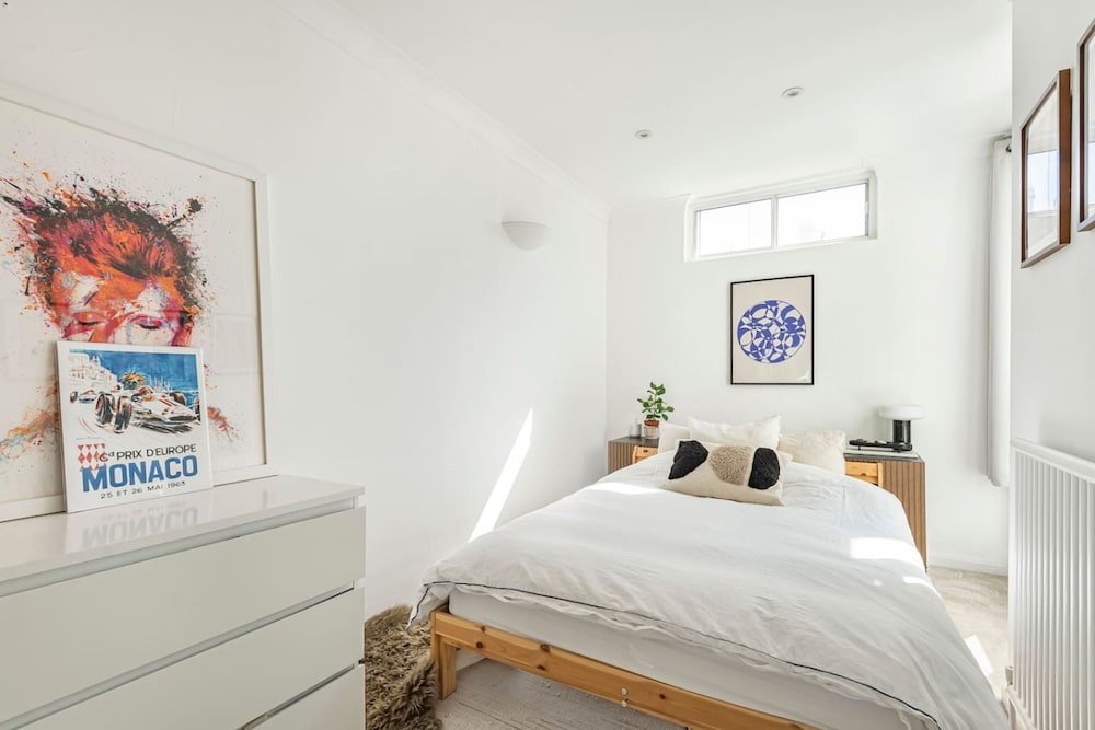 2-bed Knightsbridge Home