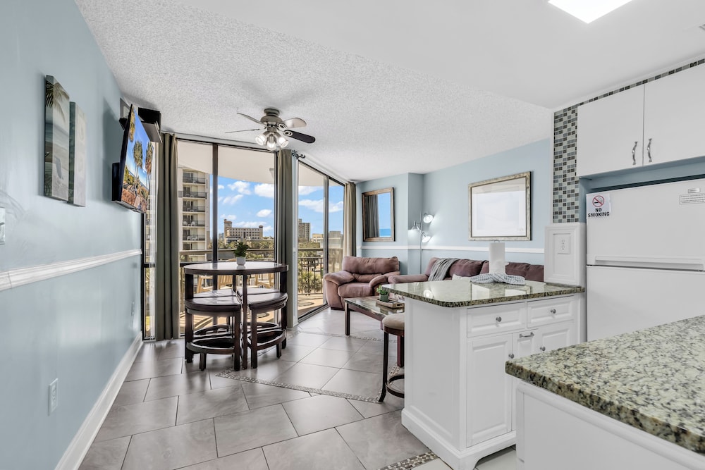 Meridian Plaza 408