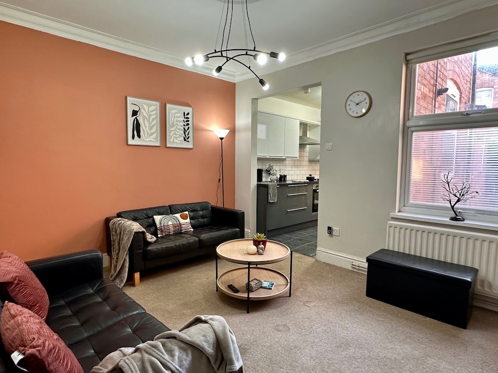 4-bed 3 Bath House in Leicester City