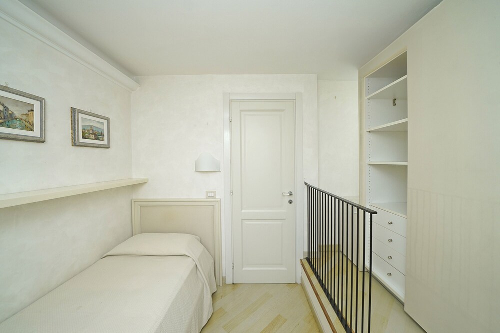 Il Melagrano A12 by Wonderful Italy