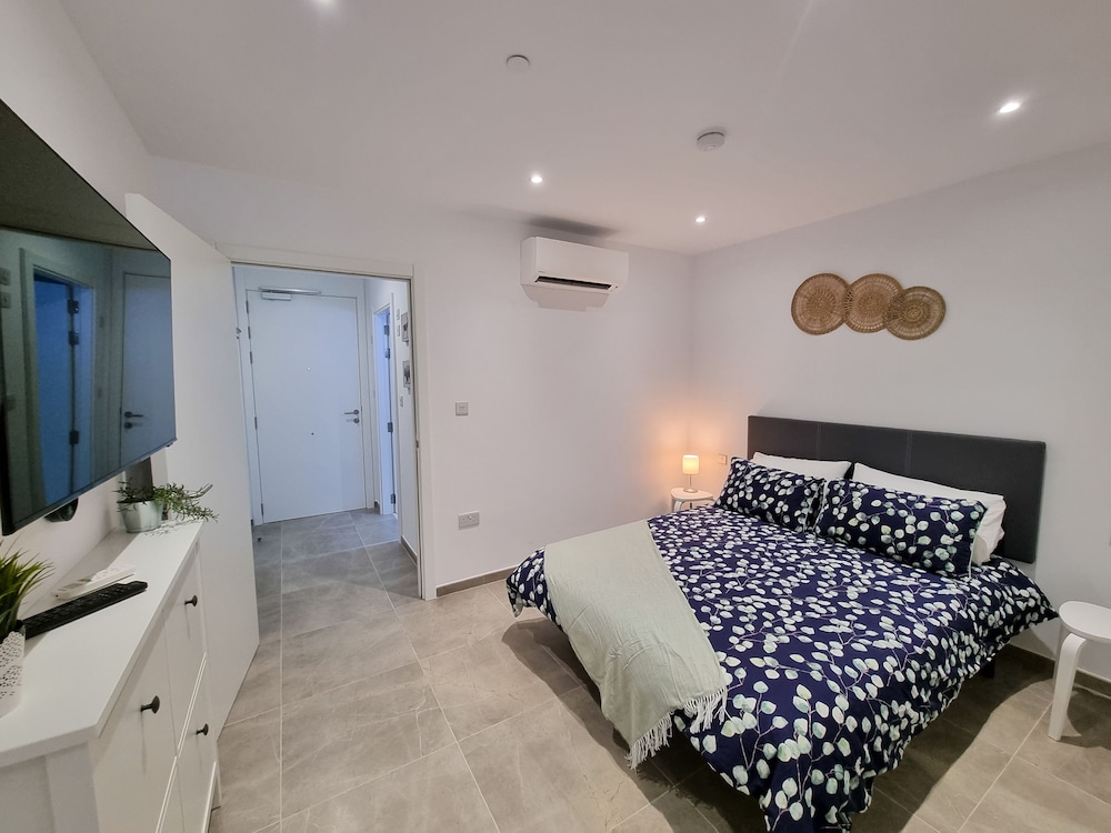 E1 Gibraltar view 5