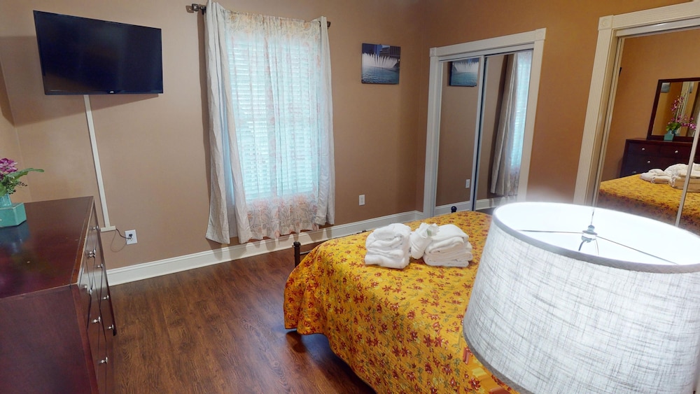 Magnolia Pointe Luster Leaf 4837-102 3 Bedroom Condo