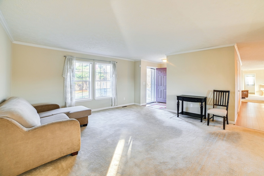 Walk to Ohio River: Golconda Home w/ Water Views!
