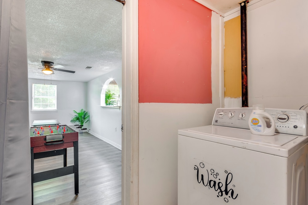 Game, Swim & Explore: Family Home in Pensacola
