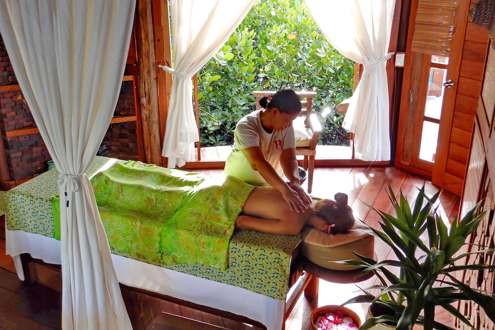 Raja Ampat Dive Lodge