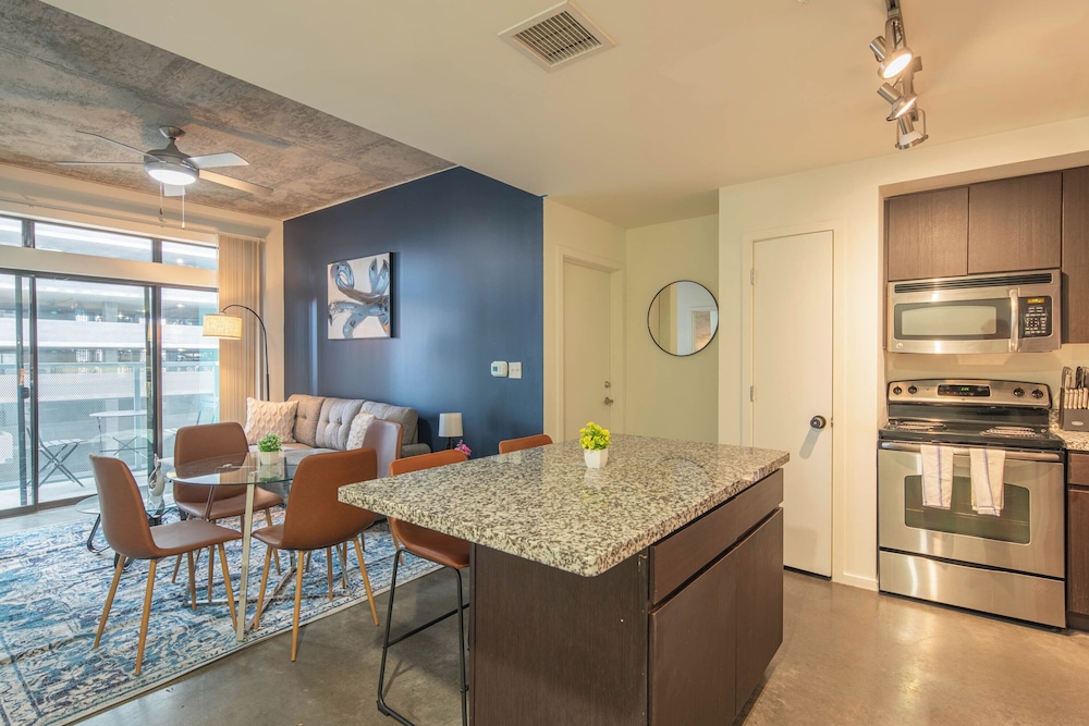 ROVE LIVING/KL - Roosevelt Point