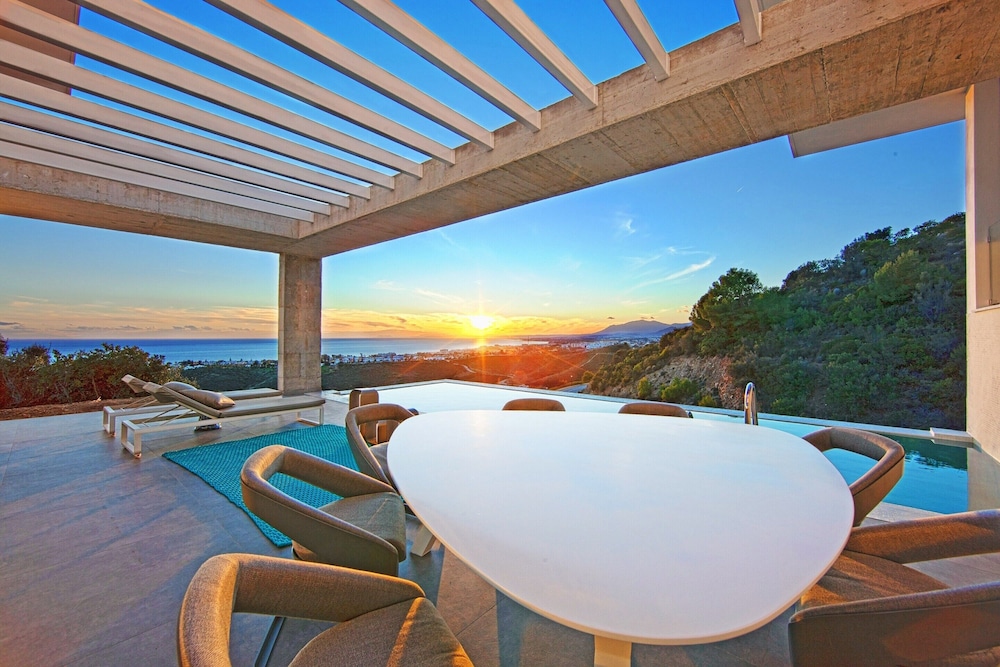 Villa in Marbella With Private Heated Pool