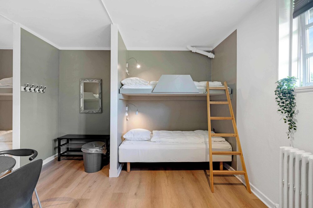 Odense Vacations - Kragsbjerggaard Vandrerhjem  Hotel - Hostel - Property Image 4