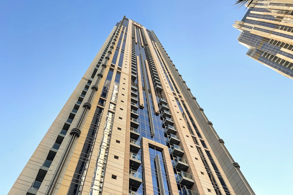 SIMPLY COMFORT Luxury 2Br Apt with Stunning Views Amna Tower