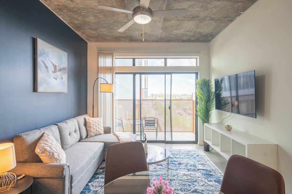 ROVE LIVING/KL - Roosevelt Point