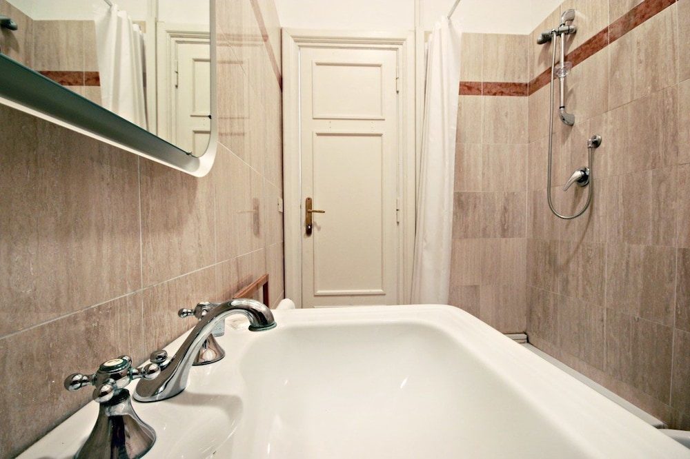 Wonder Privacy & Charm