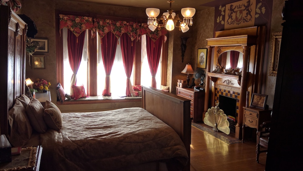 Milwaukee Vacations - Manderley Bed and Breakfast - Property Image 52
