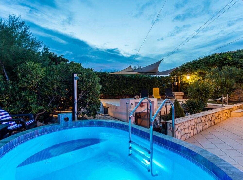 Rustic Villa Rudine