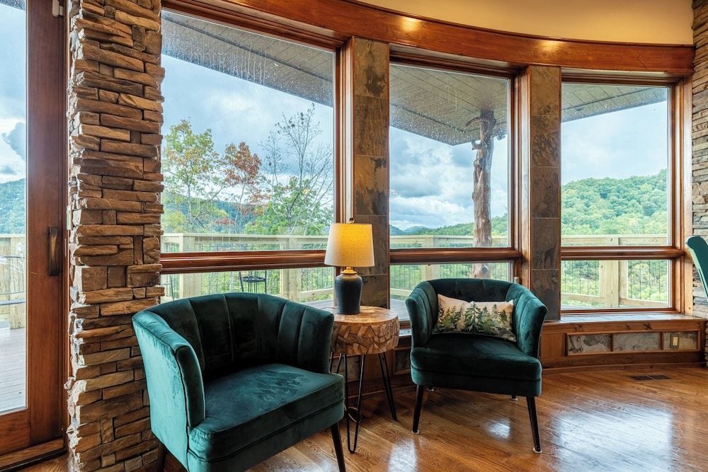 Luxury Mountain Cabin Amazing Look out Views