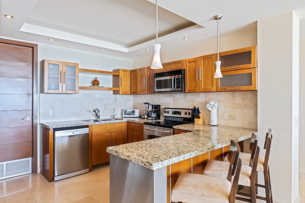 Encanto Living 0901 -2BR by Kivoya