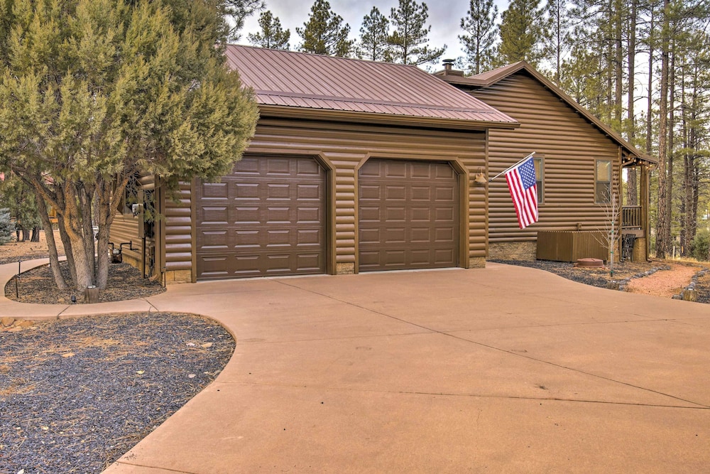 3 Mi to Golf Course: Show Low Escape w/ Fire Pit view 5