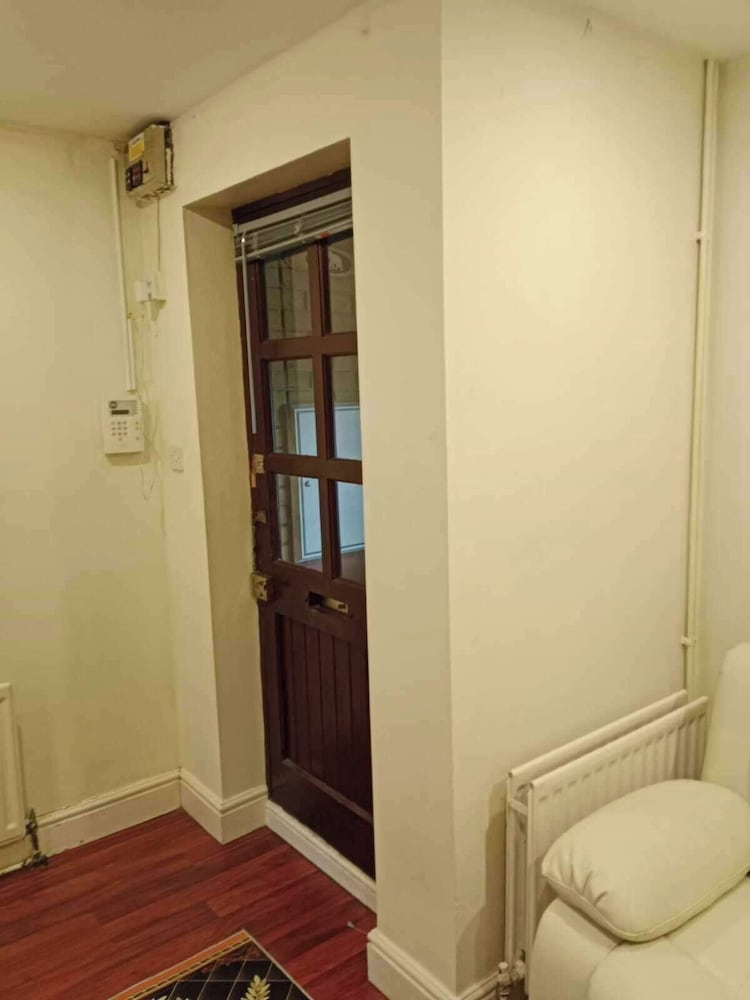 London - Waterfront House - Stay8 - Parking - Yard