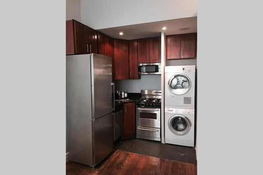 NY060 1 Bedroom Apartment By Senstay