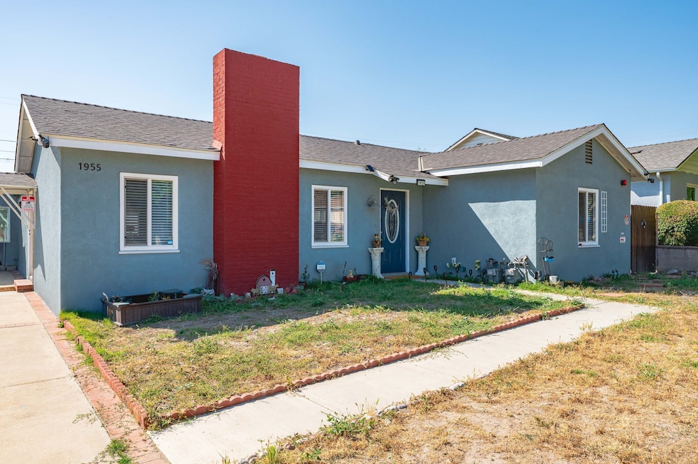 Whimsical Family Stay 10 Min Walk to PV Hospital