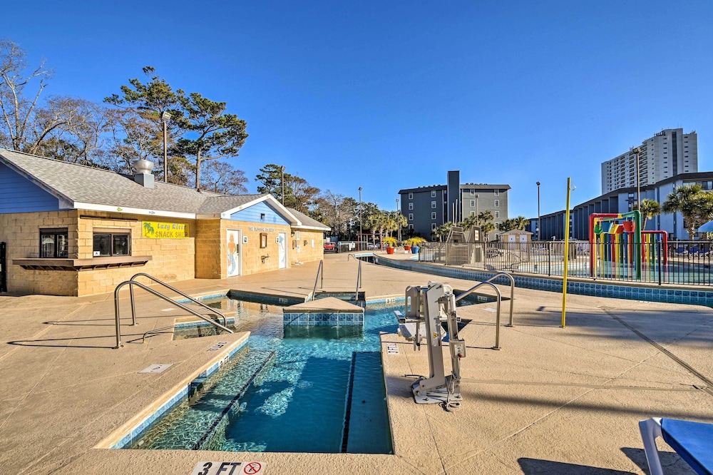 Pools, Hot Tubs & Ocean Access: Myrtle Beach Condo