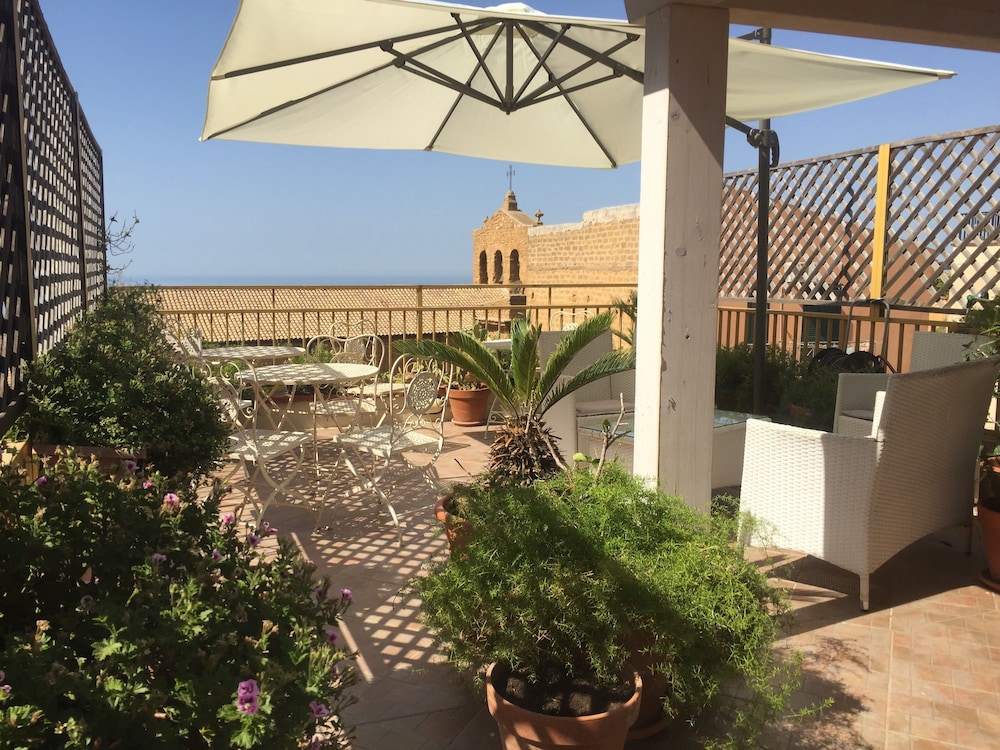 PortAtenea Atenea Collection