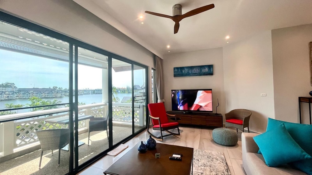 Luxury Seaview 6 Bedrooms With Infinity Pool Villa, Private Gym, Superfast Wifi