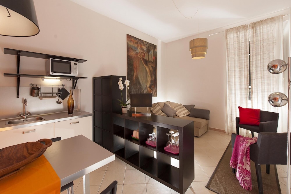 Bernini in Roma With 2 Bedrooms and 2 Bathrooms