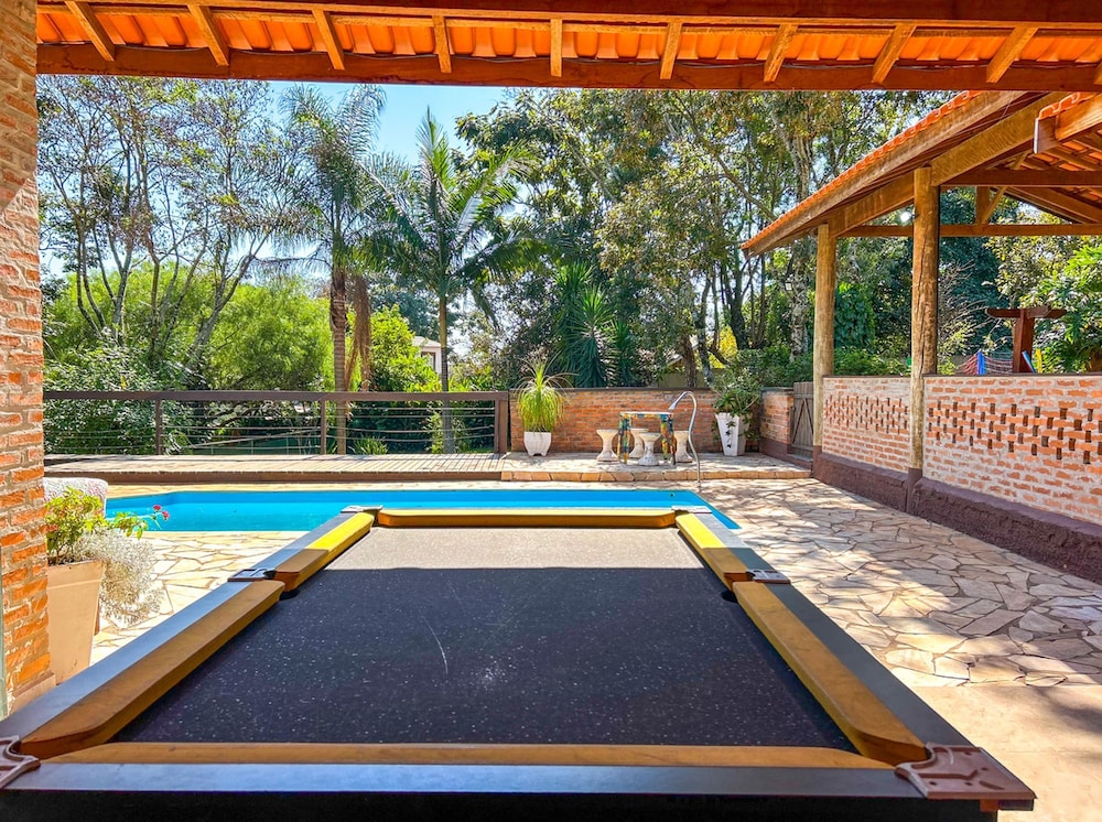 Ch Cara com Piscina e Churrasq em Botucatu SP