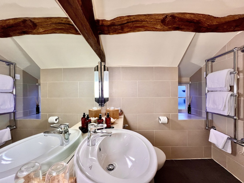 Castle Cottage Inn