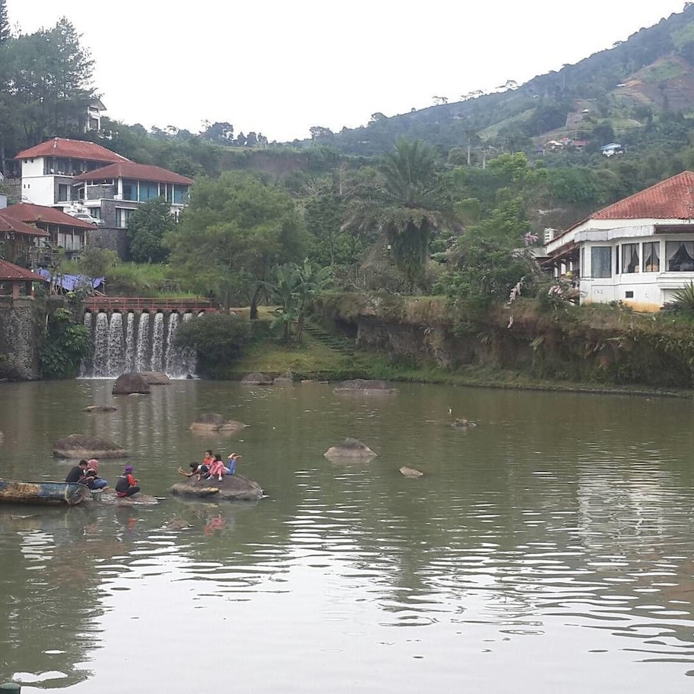 Villa Kota Bunga Happy AA2-11