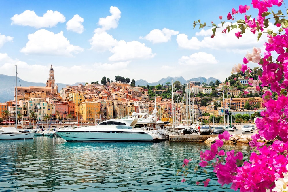 Mattoni in Menton With 1 Bedrooms and 1 Bathrooms