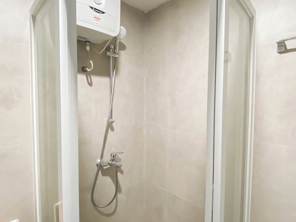 2Br At Apartment Pollux Chadstone Cikarang
