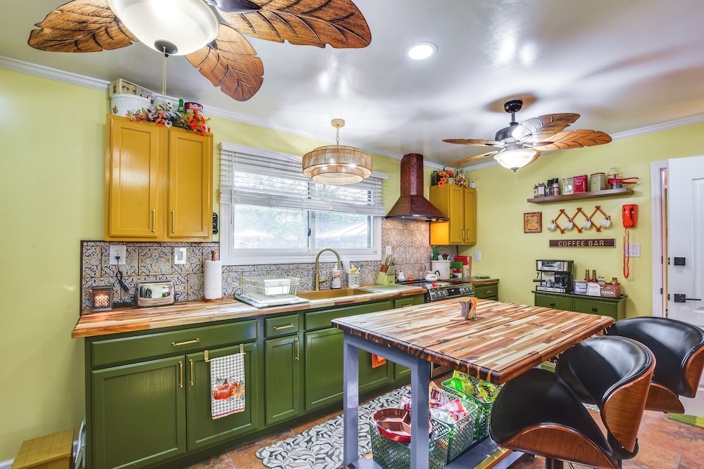 1 Mi to Fort Bragg: Family Home w/ Backyard