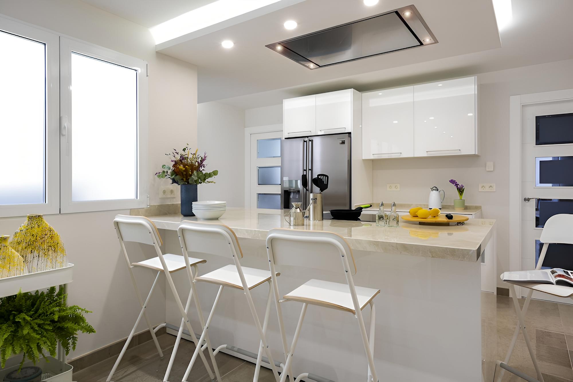 Beutiful & Spacious 3Bd Apartm in Prime Location. Recogidas view 2