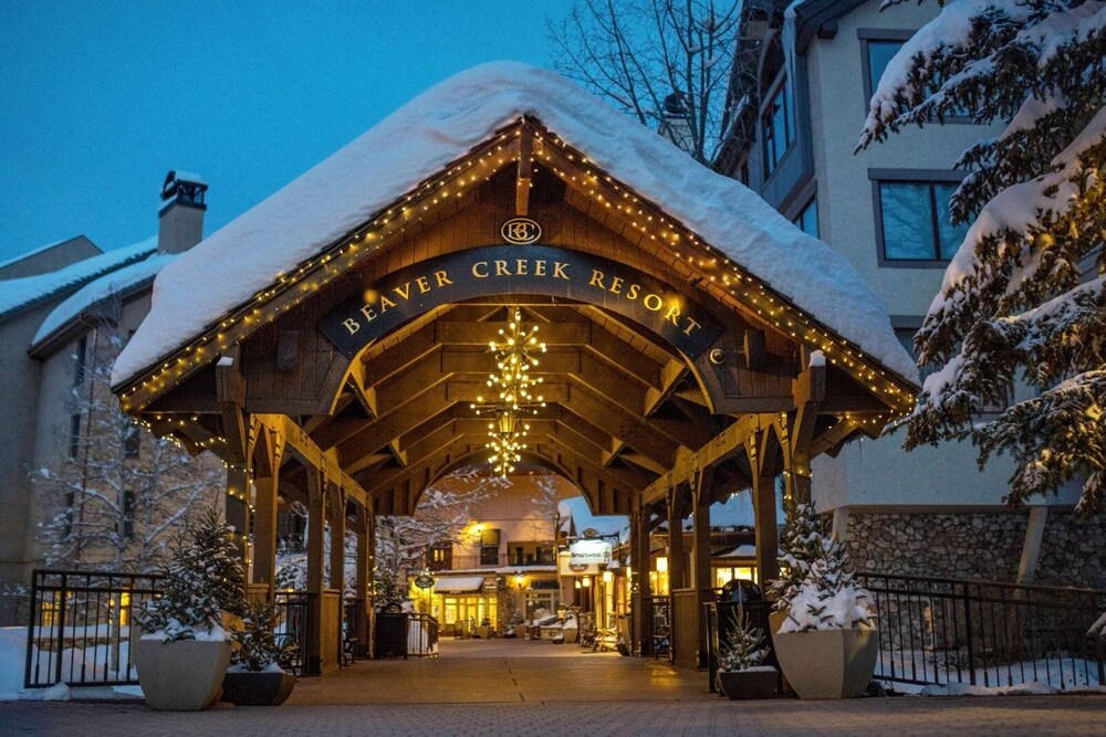 Luxe 4 Bedroom Beaver Creek Lodge Condo With ski in, ski out Access