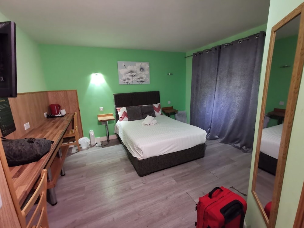Stansted Airport Lodge 5