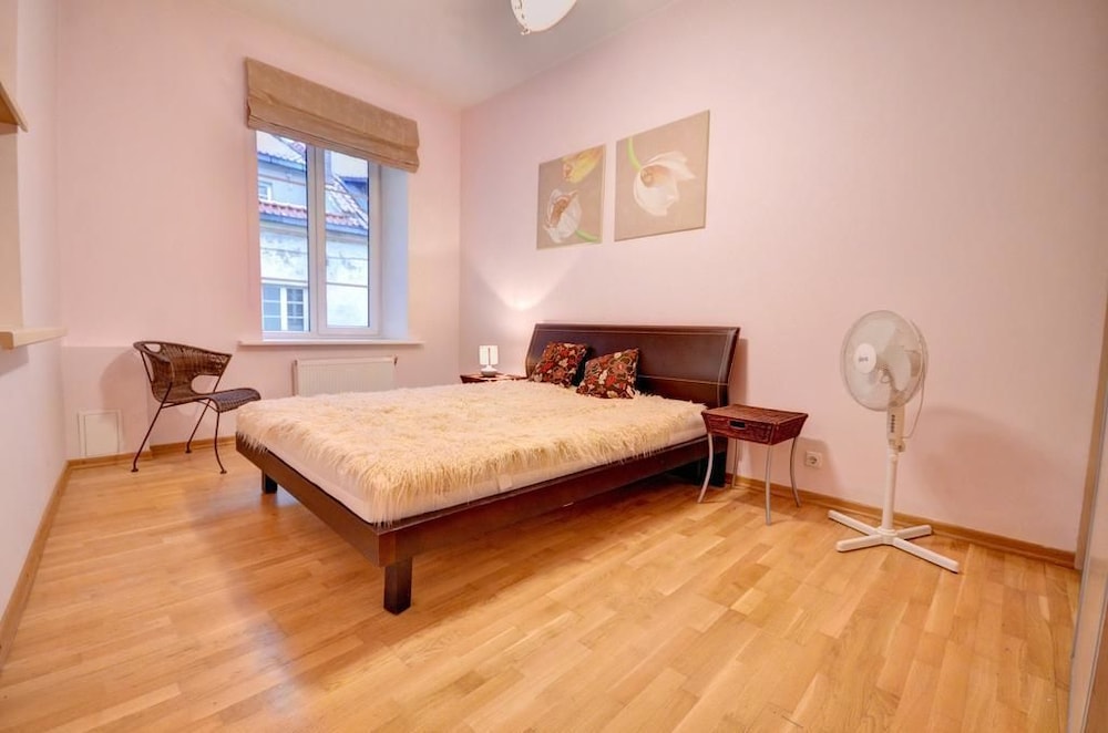 Great Apartment near Town Hall
