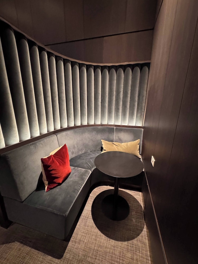 Luxury 2-bedroom Apartment in the Heart of Melbourne