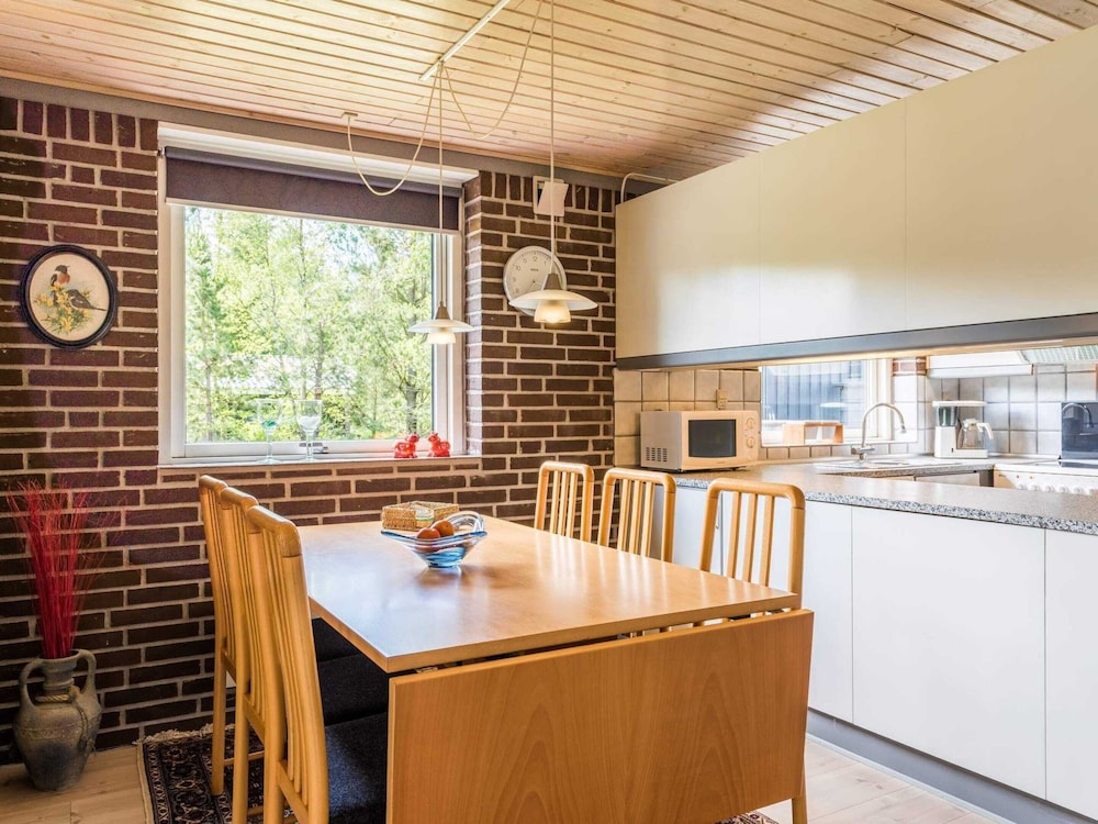 5 Person Holiday Home in Norre Nebel view 4