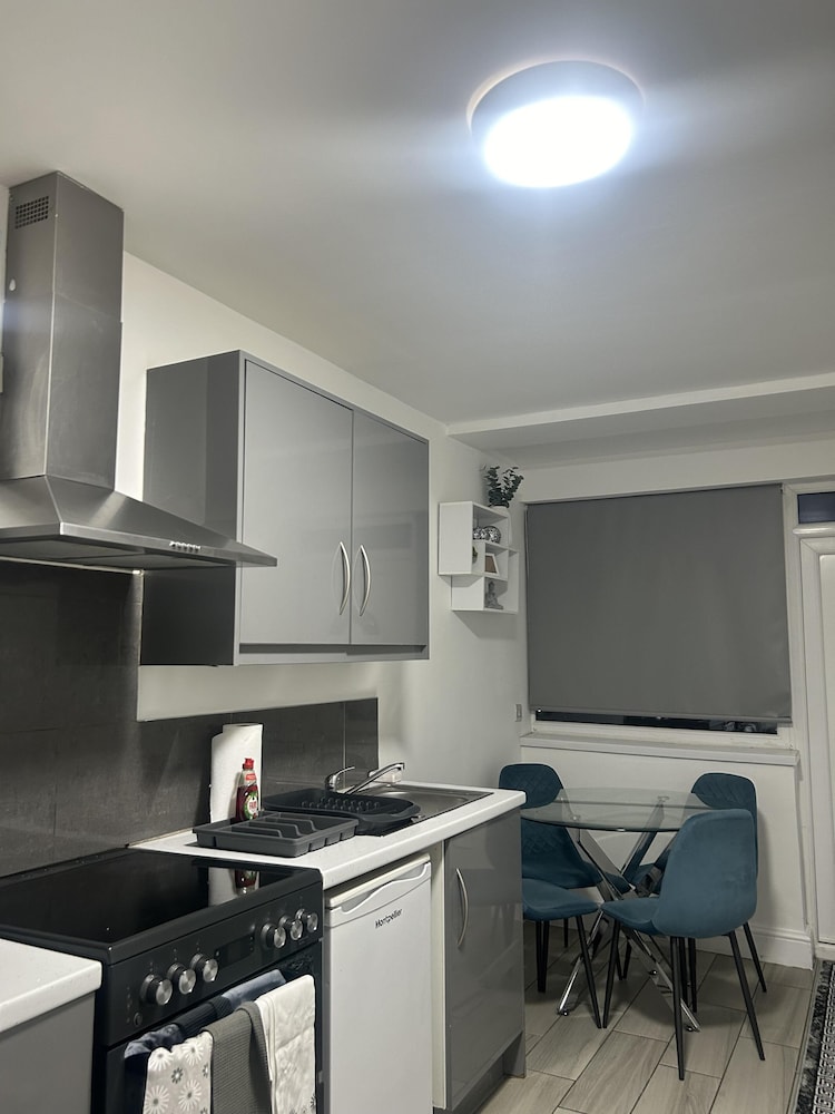 Solihull Cozy Apartment Retreat