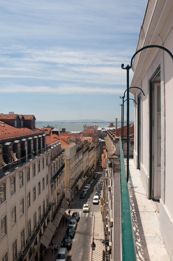 Chiado Apartments